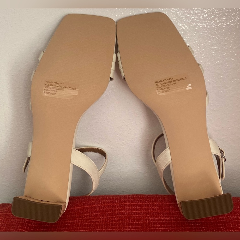 NWT.. WOMENS STRAPPY CORK HEEL SANDALS - Picture 12 of 16